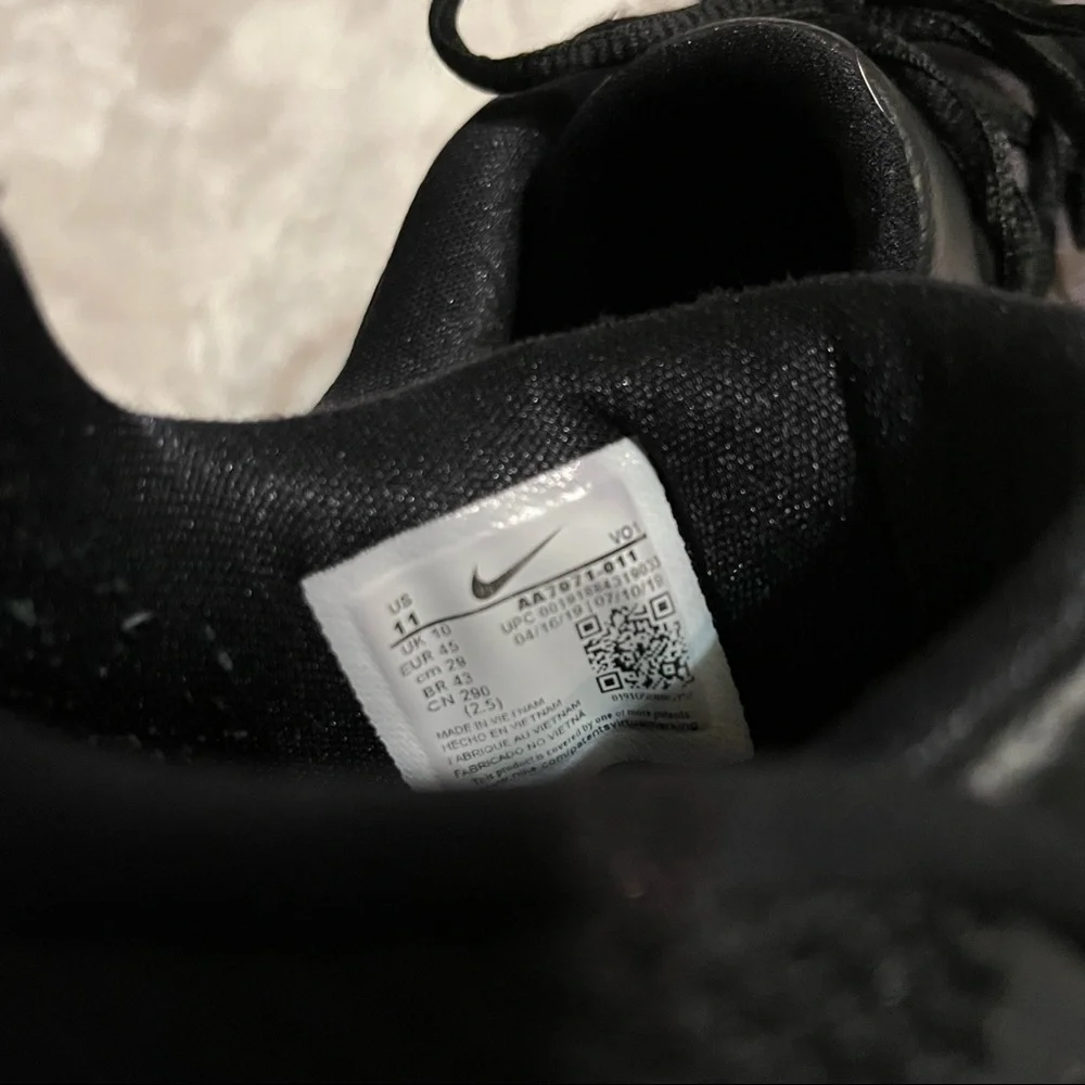 Nike Kyrie Flytrap Black Shoes, size 11 - Picture 6 of 10